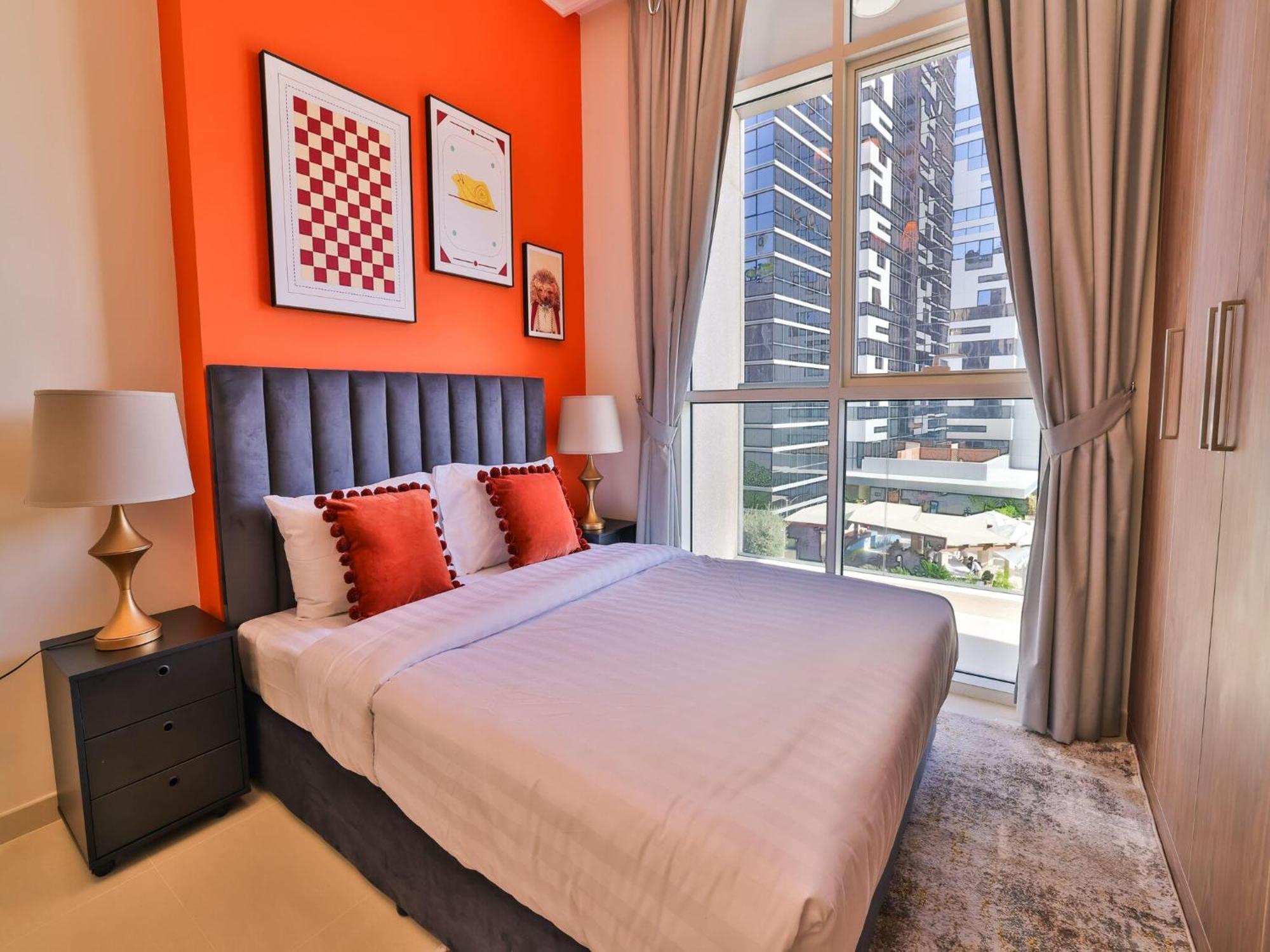 Luxe Near Mall Burj Khalifa Pool Gym Parking अपार्टमेंट