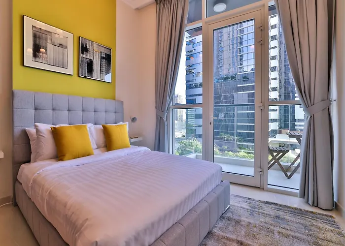 Luxe Apartments Near Dubai Mall Burj Khalifa Pool Gym Parking
